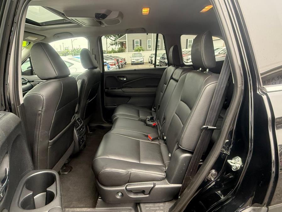 2020 Honda Pilot Touring 8-Passenger AWD, available for sale in Hartford, Connecticut | VEB Auto Sales. Hartford, Connecticut 2020 Honda Pilot Touring 8-Passenger AWD, available for sale in Hartford, Connecticut | VEB Auto Sales. Hartford, Connecticut