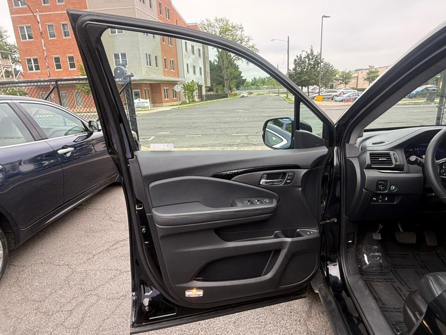 2020 Honda Pilot Touring 8-Passenger AWD, available for sale in Hartford, Connecticut | VEB Auto Sales. Hartford, Connecticut 2020 Honda Pilot Touring 8-Passenger AWD, available for sale in Hartford, Connecticut | VEB Auto Sales. Hartford, Connecticut
