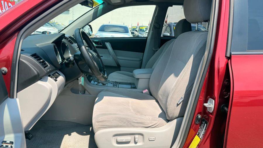 2009 Toyota Highlander Sport SUV 4D, available for sale in Linden, New Jersey | Route 27 Auto Mall. Linden, New Jersey 2009 Toyota Highlander Sport SUV 4D, available for sale in Linden, New Jersey | Route 27 Auto Mall. Linden, New Jersey