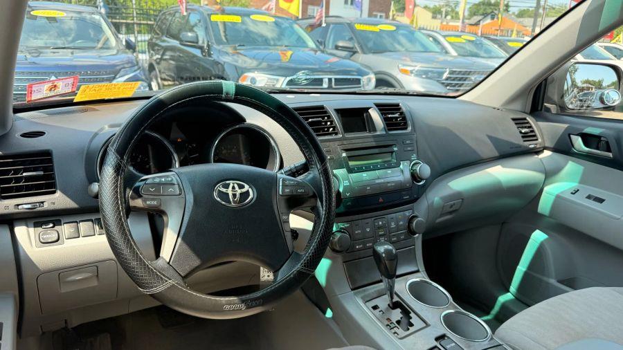 2009 Toyota Highlander Sport SUV 4D, available for sale in Linden, New Jersey | Route 27 Auto Mall. Linden, New Jersey 2009 Toyota Highlander Sport SUV 4D, available for sale in Linden, New Jersey | Route 27 Auto Mall. Linden, New Jersey