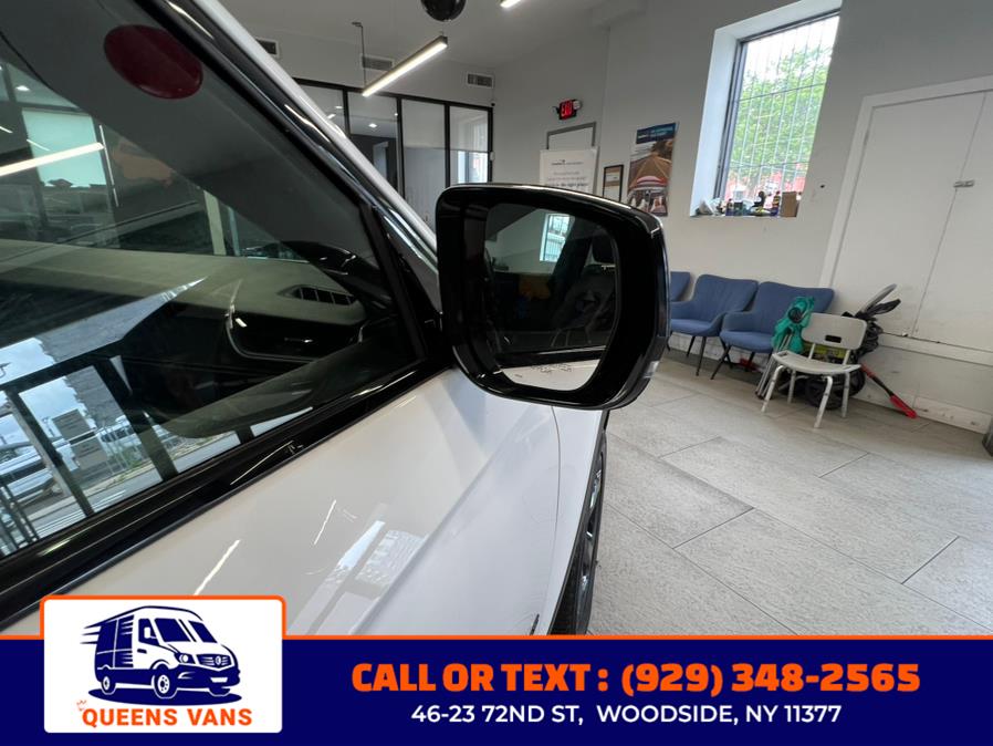 2023 Jeep Grand Cherokee Altitude 4x4, available for sale in Woodside, New York | Queens Vans LLC. Woodside, New York 2023 Jeep Grand Cherokee Altitude 4x4, available for sale in Woodside, New York | Queens Vans LLC. Woodside, New York