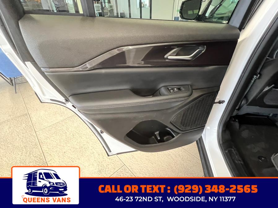 2023 Jeep Grand Cherokee Altitude 4x4, available for sale in Woodside, New York | Queens Vans LLC. Woodside, New York 2023 Jeep Grand Cherokee Altitude 4x4, available for sale in Woodside, New York | Queens Vans LLC. Woodside, New York