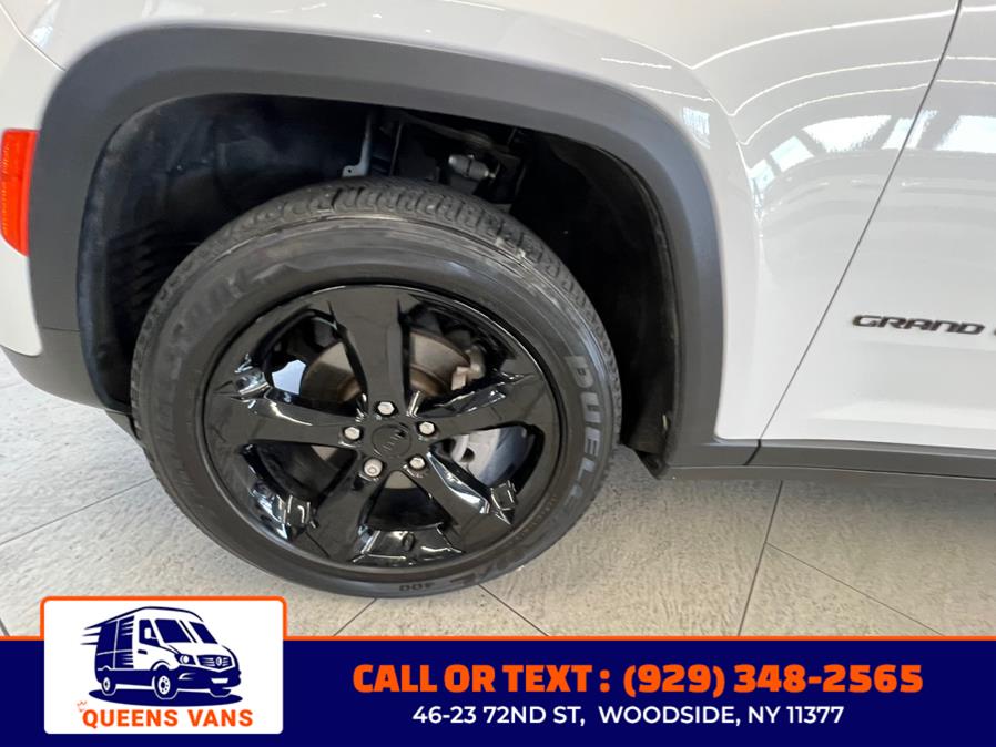 2023 Jeep Grand Cherokee Altitude 4x4, available for sale in Woodside, New York | Queens Vans LLC. Woodside, New York 2023 Jeep Grand Cherokee Altitude 4x4, available for sale in Woodside, New York | Queens Vans LLC. Woodside, New York