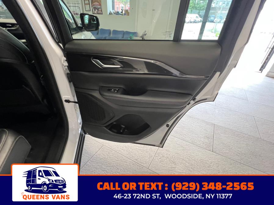 2023 Jeep Grand Cherokee Altitude 4x4, available for sale in Woodside, New York | Queens Vans LLC. Woodside, New York 2023 Jeep Grand Cherokee Altitude 4x4, available for sale in Woodside, New York | Queens Vans LLC. Woodside, New York