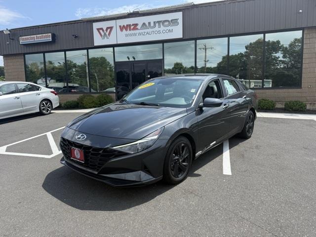 Used 2023 Hyundai Elantra in Stratford, Connecticut | Wiz Leasing Inc. Stratford, Connecticut