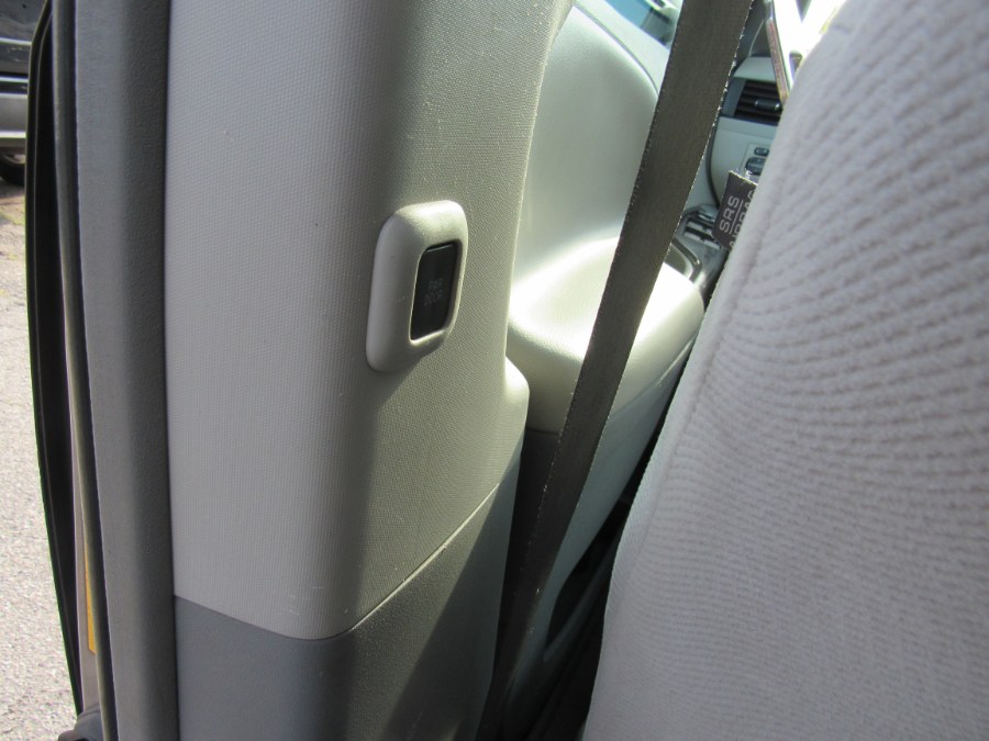 2013 Toyota Sienna LE, available for sale in Worcester, Massachusetts | Hilario's Auto Sales Inc.. Worcester, Massachusetts 2013 Toyota Sienna LE, available for sale in Worcester, Massachusetts | Hilario's Auto Sales Inc.. Worcester, Massachusetts