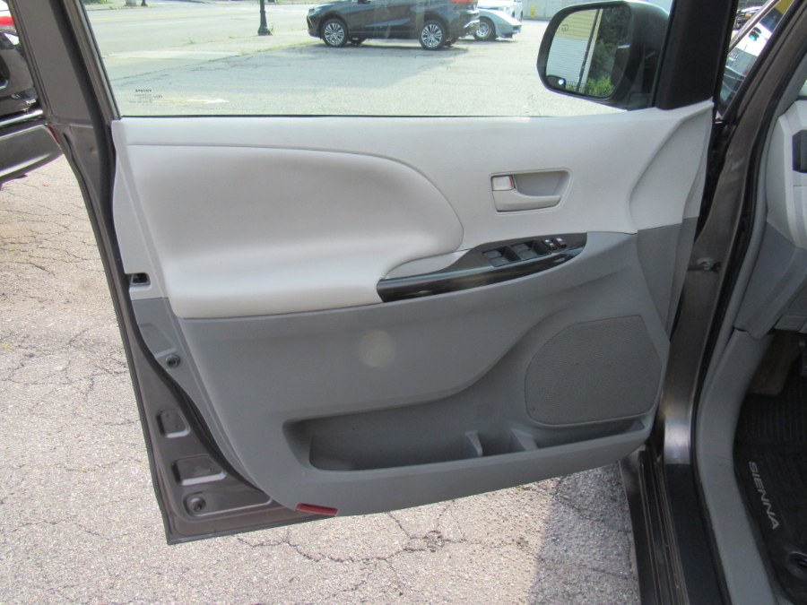 2013 Toyota Sienna LE, available for sale in Worcester, Massachusetts | Hilario's Auto Sales Inc.. Worcester, Massachusetts 2013 Toyota Sienna LE, available for sale in Worcester, Massachusetts | Hilario's Auto Sales Inc.. Worcester, Massachusetts