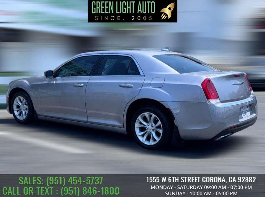 2016 Chrysler 300 4dr Sdn Limited RWD, available for sale in Corona, California | Green Light Auto. Corona, California 2016 Chrysler 300 4dr Sdn Limited RWD, available for sale in Corona, California | Green Light Auto. Corona, California