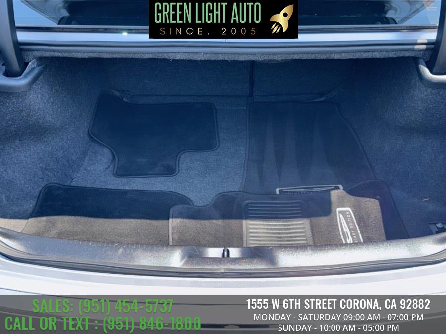 2016 Chrysler 300 4dr Sdn Limited RWD, available for sale in Corona, California | Green Light Auto. Corona, California 2016 Chrysler 300 4dr Sdn Limited RWD, available for sale in Corona, California | Green Light Auto. Corona, California