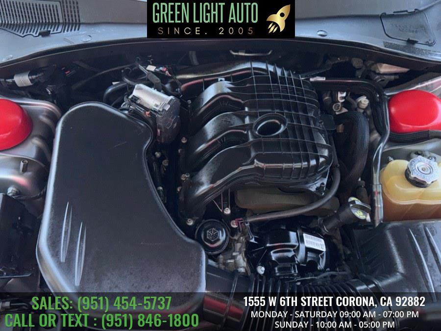 2016 Chrysler 300 4dr Sdn Limited RWD, available for sale in Corona, California | Green Light Auto. Corona, California 2016 Chrysler 300 4dr Sdn Limited RWD, available for sale in Corona, California | Green Light Auto. Corona, California