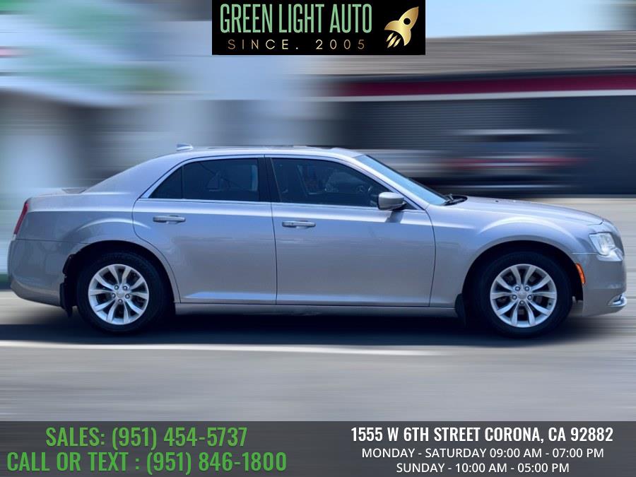 2016 Chrysler 300 4dr Sdn Limited RWD, available for sale in Corona, California | Green Light Auto. Corona, California 2016 Chrysler 300 4dr Sdn Limited RWD, available for sale in Corona, California | Green Light Auto. Corona, California