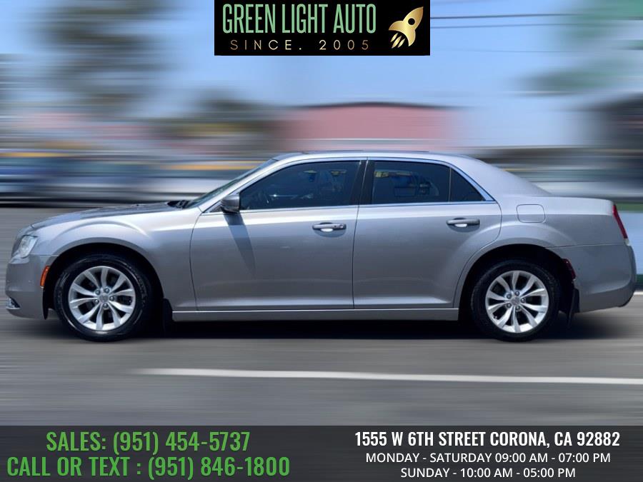 2016 Chrysler 300 4dr Sdn Limited RWD, available for sale in Corona, California | Green Light Auto. Corona, California 2016 Chrysler 300 4dr Sdn Limited RWD, available for sale in Corona, California | Green Light Auto. Corona, California