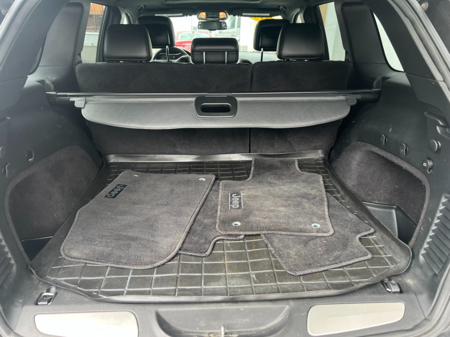 2015 Jeep Grand Cherokee 4WD 4dr Limited, available for sale in Bristol, Connecticut | Bristol Auto Center LLC. Bristol, Connecticut 2015 Jeep Grand Cherokee 4WD 4dr Limited, available for sale in Bristol, Connecticut | Bristol Auto Center LLC. Bristol, Connecticut