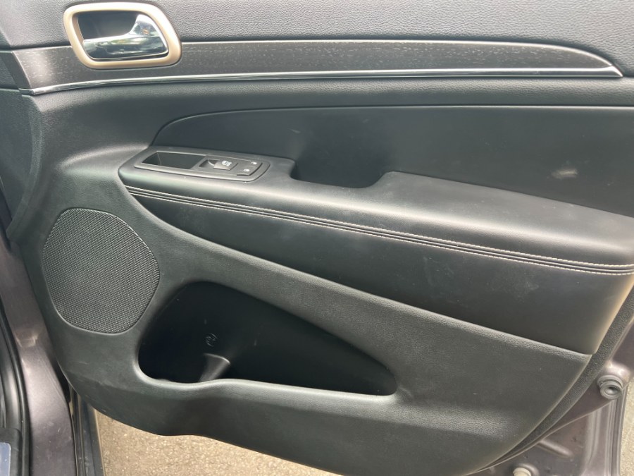 2015 Jeep Grand Cherokee 4WD 4dr Limited, available for sale in Bristol, Connecticut | Bristol Auto Center LLC. Bristol, Connecticut 2015 Jeep Grand Cherokee 4WD 4dr Limited, available for sale in Bristol, Connecticut | Bristol Auto Center LLC. Bristol, Connecticut