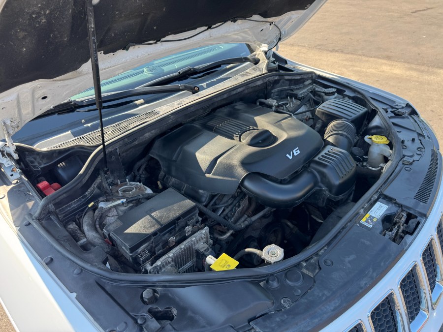 2014 Jeep Grand Cherokee 4WD 4dr Overland, available for sale in Ortonville, Michigan | Marsh Auto Sales LLC. Ortonville, Michigan 2014 Jeep Grand Cherokee 4WD 4dr Overland, available for sale in Ortonville, Michigan | Marsh Auto Sales LLC. Ortonville, Michigan