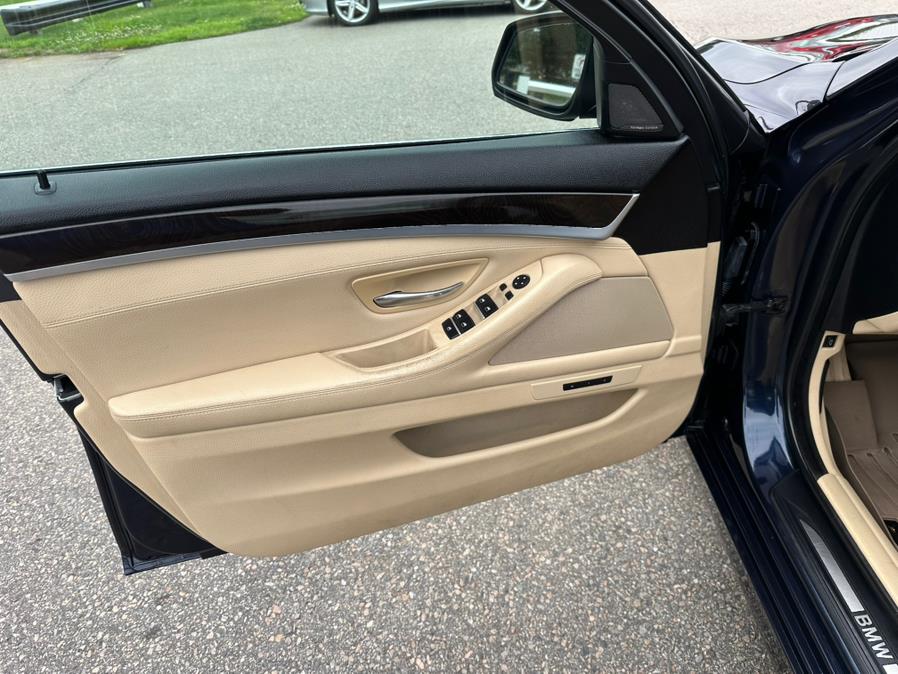 2014 BMW 5 Series 4dr Sdn 528i xDrive AWD, available for sale in South Windsor, Connecticut | Mike And Tony Auto Sales, Inc. South Windsor, Connecticut 2014 BMW 5 Series 4dr Sdn 528i xDrive AWD, available for sale in South Windsor, Connecticut | Mike And Tony Auto Sales, Inc. South Windsor, Connecticut
