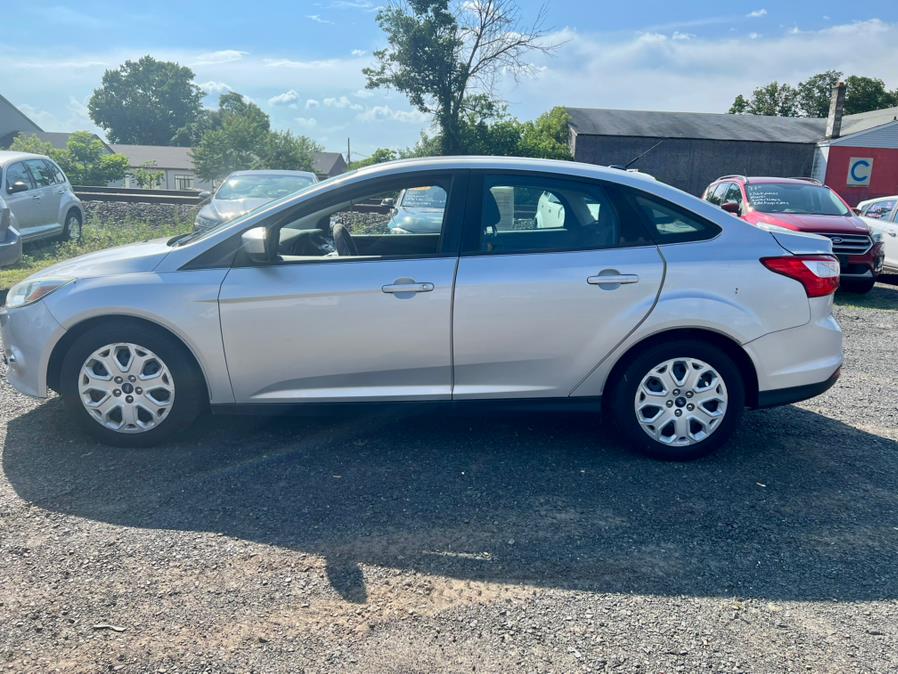 2012 Ford Focus 4dr Sdn SE, available for sale in Wallingford, Connecticut | Wallingford Auto Center LLC. Wallingford, Connecticut 2012 Ford Focus 4dr Sdn SE, available for sale in Wallingford, Connecticut | Wallingford Auto Center LLC. Wallingford, Connecticut