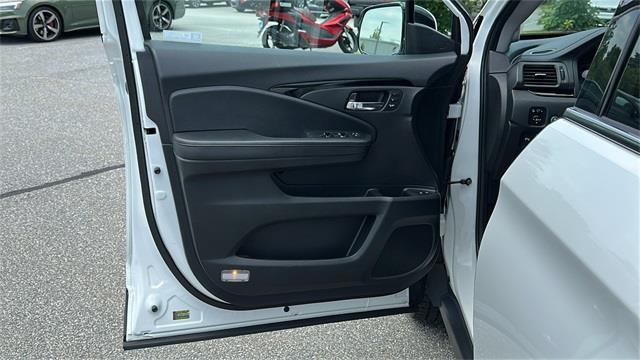 2022 Honda Pilot Elite, available for sale in Avon, Connecticut | Sullivan Automotive Group. Avon, Connecticut 2022 Honda Pilot Elite, available for sale in Avon, Connecticut | Sullivan Automotive Group. Avon, Connecticut