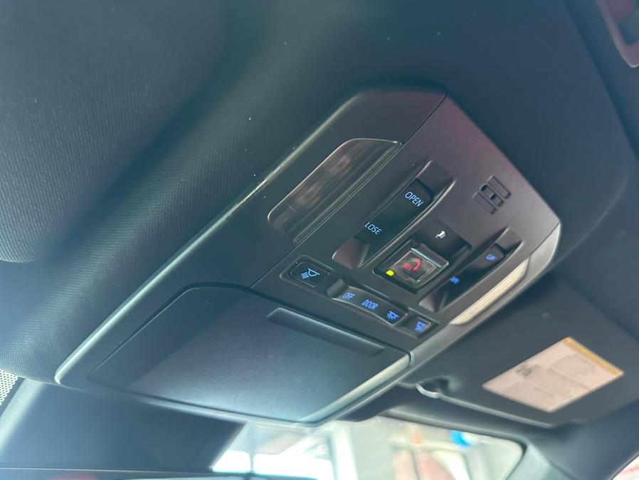 2022 Toyota Highlander XSE AWD (Natl), available for sale in Inwood, New York | 5 Towns Drive. Inwood, New York 2022 Toyota Highlander XSE AWD (Natl), available for sale in Inwood, New York | 5 Towns Drive. Inwood, New York