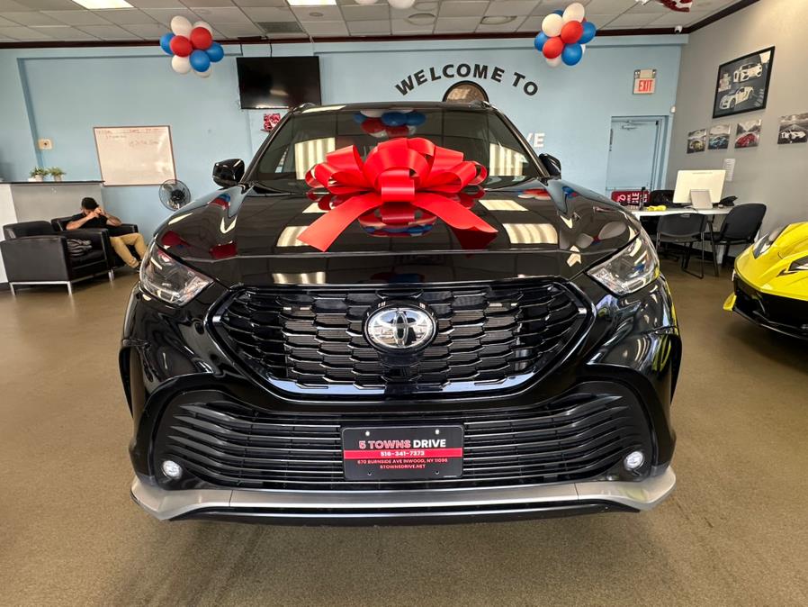 2022 Toyota Highlander XSE AWD (Natl), available for sale in Inwood, New York | 5 Towns Drive. Inwood, New York 2022 Toyota Highlander XSE AWD (Natl), available for sale in Inwood, New York | 5 Towns Drive. Inwood, New York