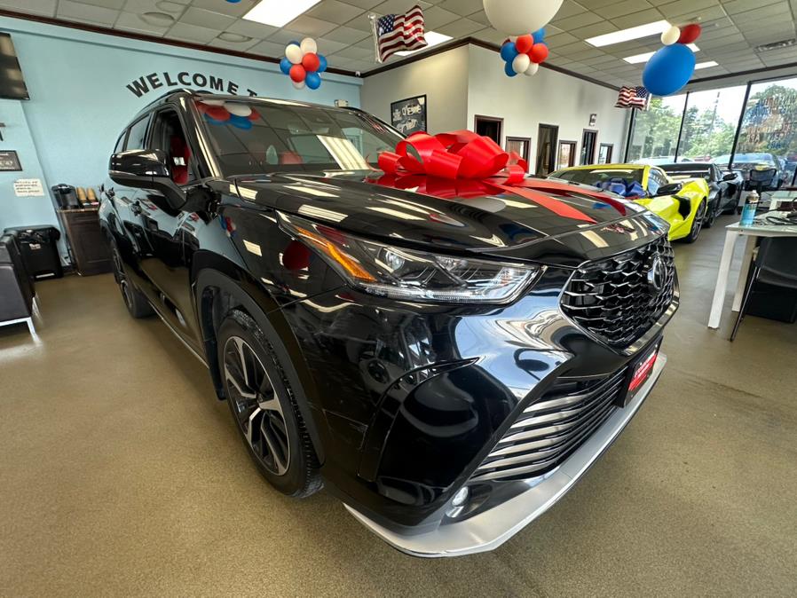 2022 Toyota Highlander XSE AWD (Natl), available for sale in Inwood, New York | 5 Towns Drive. Inwood, New York 2022 Toyota Highlander XSE AWD (Natl), available for sale in Inwood, New York | 5 Towns Drive. Inwood, New York