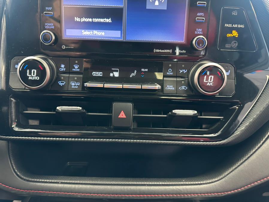 2022 Toyota Highlander XSE AWD (Natl), available for sale in Inwood, New York | 5 Towns Drive. Inwood, New York 2022 Toyota Highlander XSE AWD (Natl), available for sale in Inwood, New York | 5 Towns Drive. Inwood, New York