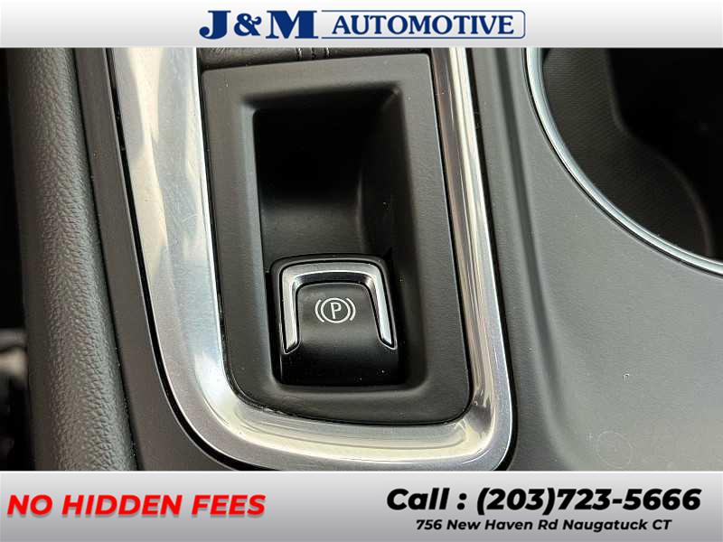 2021 Chevrolet Equinox LS, available for sale in Naugatuck, Connecticut | J&M Automotive Sls&Svc LLC. Naugatuck, Connecticut 2021 Chevrolet Equinox LS, available for sale in Naugatuck, Connecticut | J&M Automotive Sls&Svc LLC. Naugatuck, Connecticut