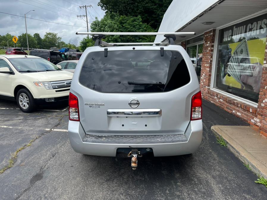 2012 Nissan Pathfinder 4WD 4dr V6 LE, available for sale in Naugatuck, Connecticut | Riverside Motorcars, LLC. Naugatuck, Connecticut 2012 Nissan Pathfinder 4WD 4dr V6 LE, available for sale in Naugatuck, Connecticut | Riverside Motorcars, LLC. Naugatuck, Connecticut