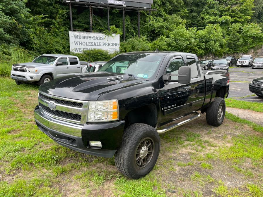 2008 Chevrolet Silverado 1500 4WD Ext Cab 157.5" LT w/1LT, available for sale in Naugatuck, Connecticut | Riverside Motorcars, LLC. Naugatuck, Connecticut 2008 Chevrolet Silverado 1500 4WD Ext Cab 157.5" LT w/1LT, available for sale in Naugatuck, Connecticut | Riverside Motorcars, LLC. Naugatuck, Connecticut