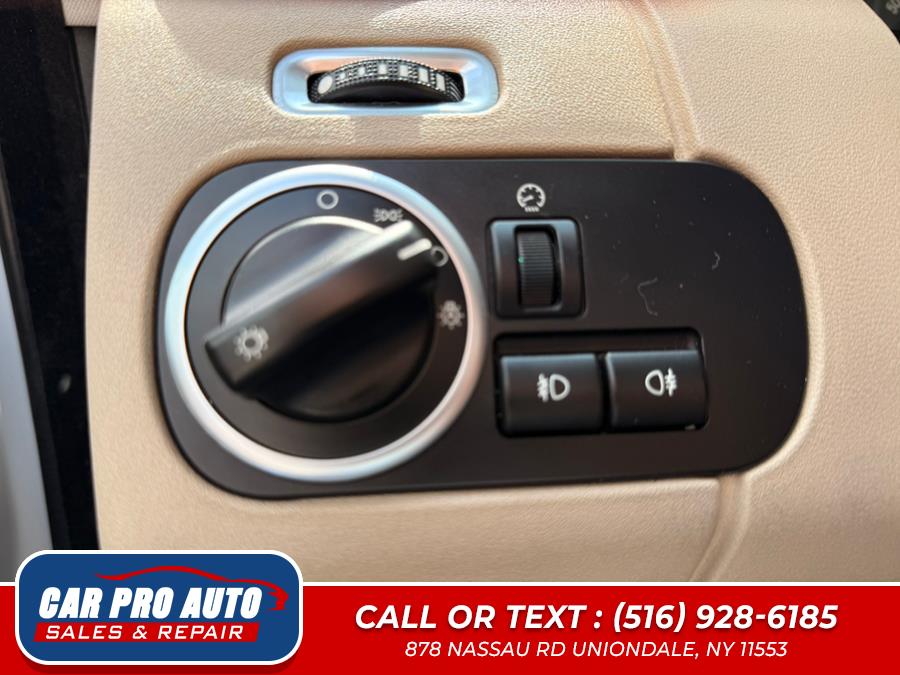2015 Land Rover LR4 4WD 4dr LUX, available for sale in Uniondale, New York | Car Pro Auto. Uniondale, New York 2015 Land Rover LR4 4WD 4dr LUX, available for sale in Uniondale, New York | Car Pro Auto. Uniondale, New York