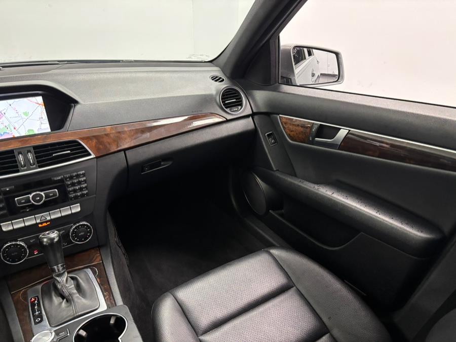 2013 Mercedes-Benz C-Class 4dr Sdn C300 Sport 4MATIC, available for sale in Elizabeth, New Jersey | Dream Auto Group. Elizabeth, New Jersey 2013 Mercedes-Benz C-Class 4dr Sdn C300 Sport 4MATIC, available for sale in Elizabeth, New Jersey | Dream Auto Group. Elizabeth, New Jersey