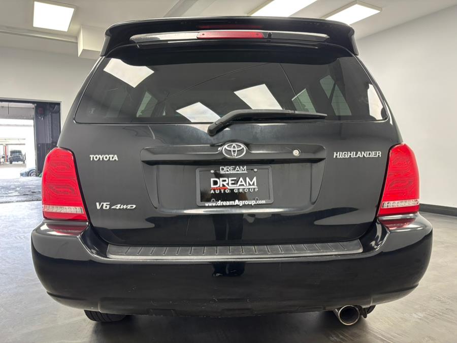 2005 Toyota Highlander 4dr V6 4WD w/3rd Row (SE), available for sale in Elizabeth, New Jersey | Dream Auto Group. Elizabeth, New Jersey 2005 Toyota Highlander 4dr V6 4WD w/3rd Row (SE), available for sale in Elizabeth, New Jersey | Dream Auto Group. Elizabeth, New Jersey