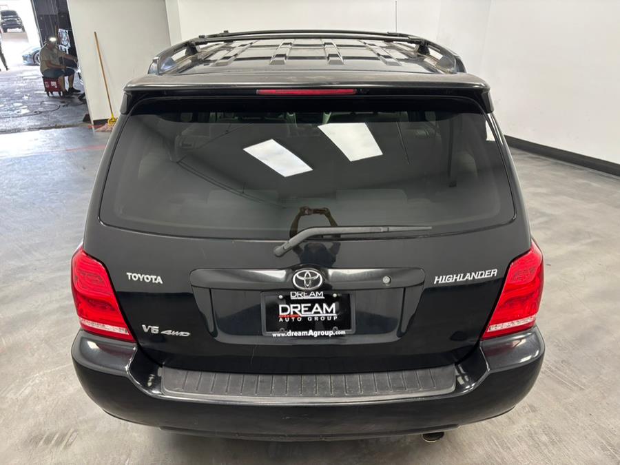 2005 Toyota Highlander 4dr V6 4WD w/3rd Row (SE), available for sale in Elizabeth, New Jersey | Dream Auto Group. Elizabeth, New Jersey 2005 Toyota Highlander 4dr V6 4WD w/3rd Row (SE), available for sale in Elizabeth, New Jersey | Dream Auto Group. Elizabeth, New Jersey