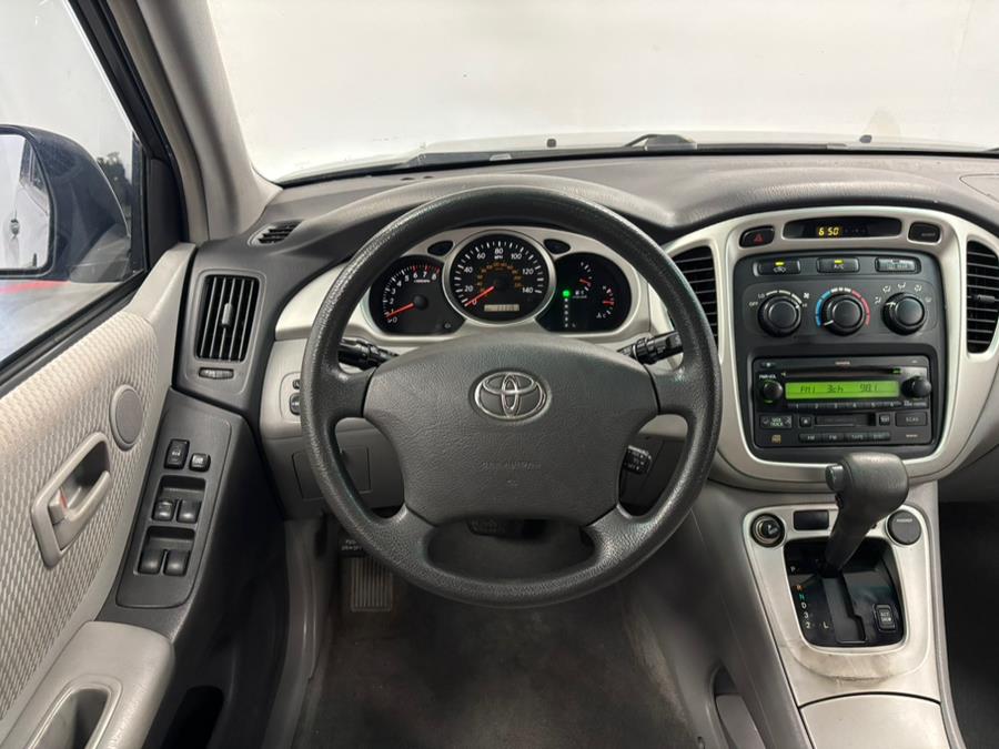 2005 Toyota Highlander 4dr V6 4WD w/3rd Row (SE), available for sale in Elizabeth, New Jersey | Dream Auto Group. Elizabeth, New Jersey 2005 Toyota Highlander 4dr V6 4WD w/3rd Row (SE), available for sale in Elizabeth, New Jersey | Dream Auto Group. Elizabeth, New Jersey