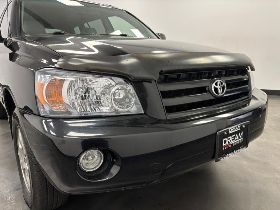 2005 Toyota Highlander 4dr V6 4WD w/3rd Row (SE), available for sale in Elizabeth, New Jersey | Dream Auto Group. Elizabeth, New Jersey 2005 Toyota Highlander 4dr V6 4WD w/3rd Row (SE), available for sale in Elizabeth, New Jersey | Dream Auto Group. Elizabeth, New Jersey