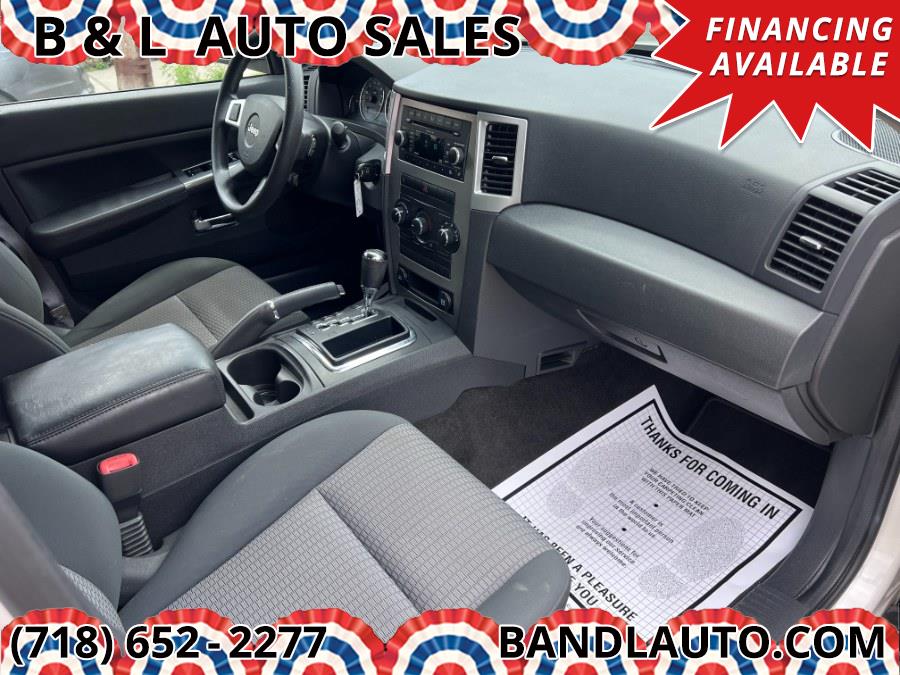2009 Jeep Grand Cherokee 4WD 4dr Laredo, available for sale in Bronx, New York | B & L Auto Sales LLC. Bronx, New York 2009 Jeep Grand Cherokee 4WD 4dr Laredo, available for sale in Bronx, New York | B & L Auto Sales LLC. Bronx, New York