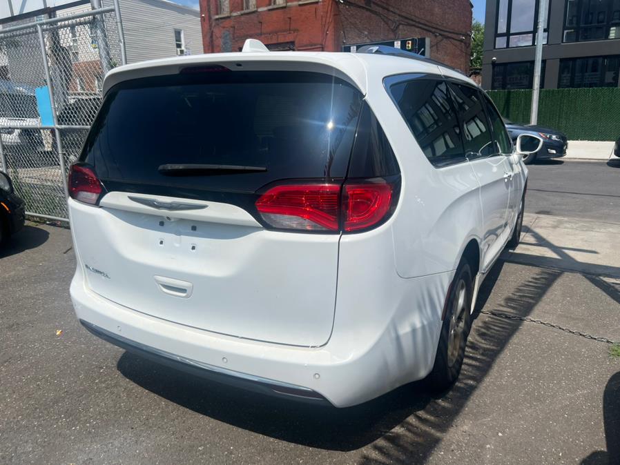 2017 Chrysler Pacifica Touring-L Plus FWD, available for sale in Brooklyn, New York | Atlantic Used Car Sales. Brooklyn, New York 2017 Chrysler Pacifica Touring-L Plus FWD, available for sale in Brooklyn, New York | Atlantic Used Car Sales. Brooklyn, New York