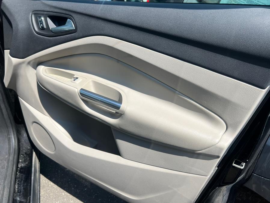 2016 Ford Escape 4WD 4dr Titanium, available for sale in Brooklyn, New York | Atlantic Used Car Sales. Brooklyn, New York 2016 Ford Escape 4WD 4dr Titanium, available for sale in Brooklyn, New York | Atlantic Used Car Sales. Brooklyn, New York