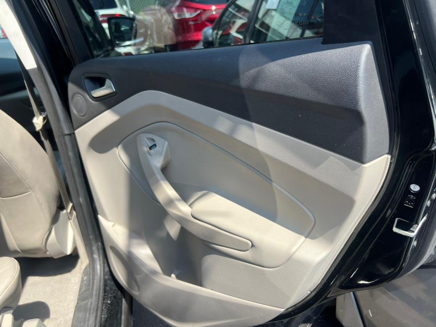 2016 Ford Escape 4WD 4dr Titanium, available for sale in Brooklyn, New York | Atlantic Used Car Sales. Brooklyn, New York 2016 Ford Escape 4WD 4dr Titanium, available for sale in Brooklyn, New York | Atlantic Used Car Sales. Brooklyn, New York