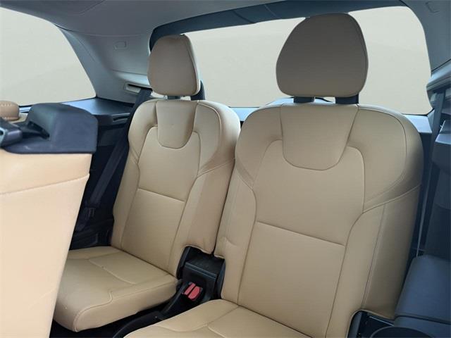 2016 Volvo Xc90 T6 Momentum, available for sale in Stratford, Connecticut | Wiz Leasing Inc. Stratford, Connecticut 2016 Volvo Xc90 T6 Momentum, available for sale in Stratford, Connecticut | Wiz Leasing Inc. Stratford, Connecticut