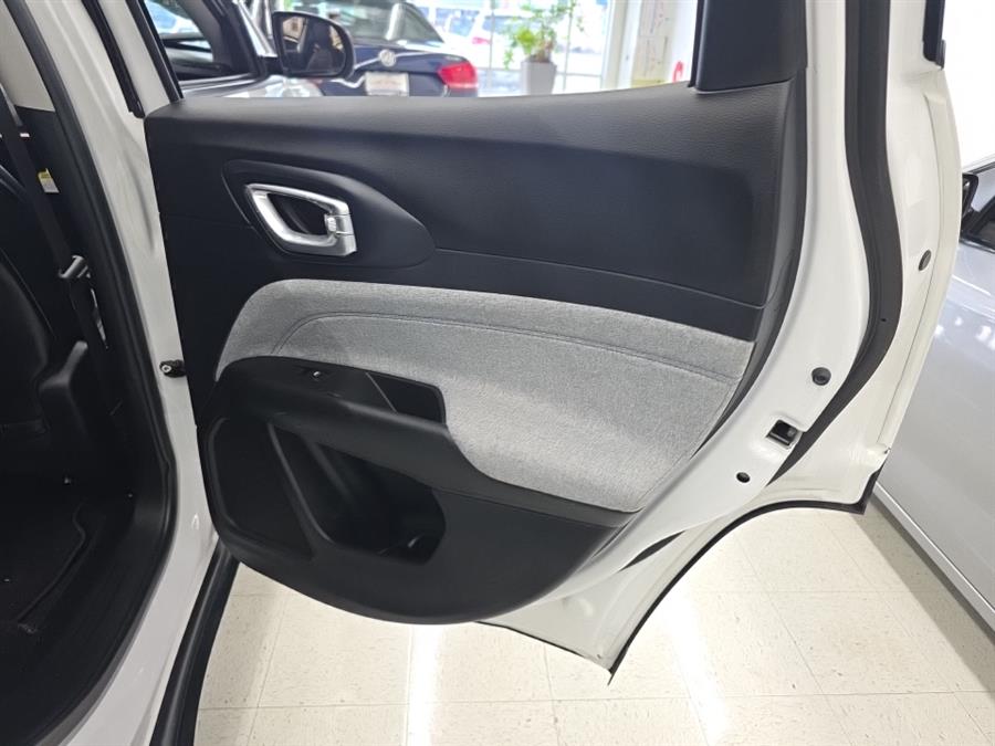 2022 Jeep Compass Latitude 4x4, available for sale in West Haven, Connecticut | Auto Fair Inc.. West Haven, Connecticut 2022 Jeep Compass Latitude 4x4, available for sale in West Haven, Connecticut | Auto Fair Inc.. West Haven, Connecticut