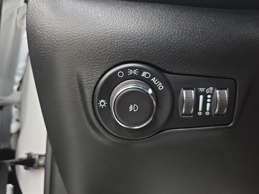 2022 Jeep Compass Latitude 4x4, available for sale in West Haven, Connecticut | Auto Fair Inc.. West Haven, Connecticut 2022 Jeep Compass Latitude 4x4, available for sale in West Haven, Connecticut | Auto Fair Inc.. West Haven, Connecticut