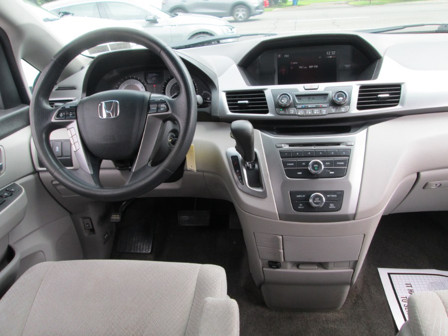 2014 Honda Odyssey 5dr LX, available for sale in Levittown, Pennsylvania | Levittown Auto. Levittown, Pennsylvania 2014 Honda Odyssey 5dr LX, available for sale in Levittown, Pennsylvania | Levittown Auto. Levittown, Pennsylvania