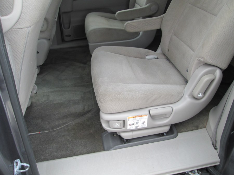 2014 Honda Odyssey 5dr LX, available for sale in Levittown, Pennsylvania | Levittown Auto. Levittown, Pennsylvania 2014 Honda Odyssey 5dr LX, available for sale in Levittown, Pennsylvania | Levittown Auto. Levittown, Pennsylvania