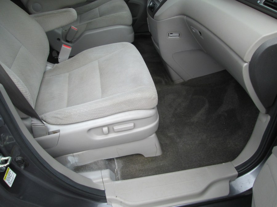 2014 Honda Odyssey 5dr LX, available for sale in Levittown, Pennsylvania | Levittown Auto. Levittown, Pennsylvania 2014 Honda Odyssey 5dr LX, available for sale in Levittown, Pennsylvania | Levittown Auto. Levittown, Pennsylvania