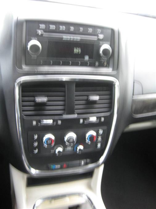2013 Dodge Grand Caravan SXT 4dr Mini Van, available for sale in Massapequa, New York | Rite Choice Auto Inc.. Massapequa, New York 2013 Dodge Grand Caravan SXT 4dr Mini Van, available for sale in Massapequa, New York | Rite Choice Auto Inc.. Massapequa, New York