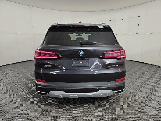 2022 BMW X5 sDrive40i Sports Activity Vehicle, available for sale in Franklin Square, New York | Luxury Motor Club. Franklin Square, New York 2022 BMW X5 sDrive40i Sports Activity Vehicle, available for sale in Franklin Square, New York | Luxury Motor Club. Franklin Square, New York