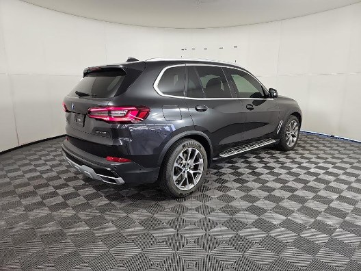 2022 BMW X5 sDrive40i Sports Activity Vehicle, available for sale in Franklin Square, New York | Luxury Motor Club. Franklin Square, New York 2022 BMW X5 sDrive40i Sports Activity Vehicle, available for sale in Franklin Square, New York | Luxury Motor Club. Franklin Square, New York