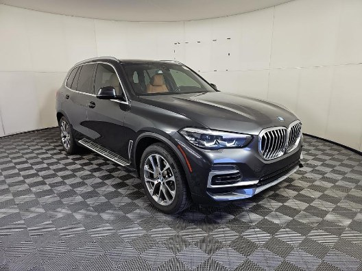 2022 BMW X5 sDrive40i Sports Activity Vehicle, available for sale in Franklin Square, New York | Luxury Motor Club. Franklin Square, New York 2022 BMW X5 sDrive40i Sports Activity Vehicle, available for sale in Franklin Square, New York | Luxury Motor Club. Franklin Square, New York