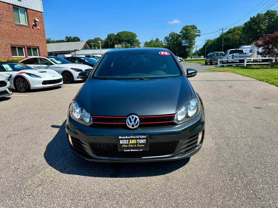 2014 Volkswagen Golf GTI Wolfsburg Edition photo 2